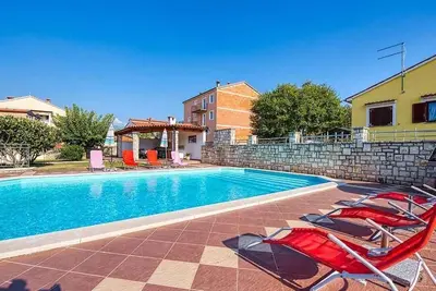 Image de Appartement de vacances Rovinjsko Selo pour 1 - 4 personnes avec 2 chambres à coucher - Appartement