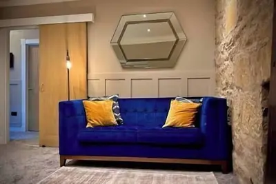 Image de Treat Yourself To Luxury & Style