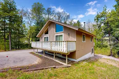 Image de Mountain view private chalet close to ski, golf & Storyland