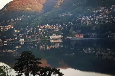 Image de From the apartment and terrace view of the Lake, and with private parking space