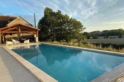 Image de Les Barras: Charmant maison périgourdine avec luxueuse piscine et vue imprenable