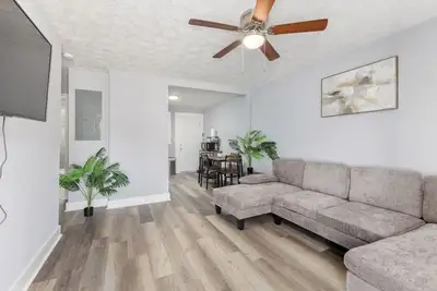 Image de Cozy 2br Getaway | Free Parking