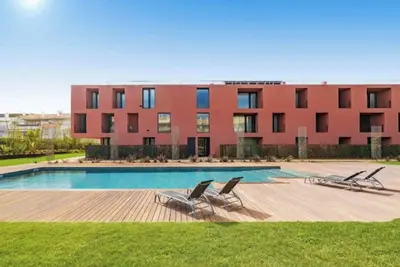 Image de New & Bright 2Bed Ensuite, private condo with Pool