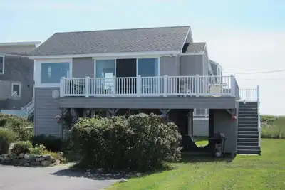 Image de Low Tide: Oceanfront Bliss Book Now For 2026