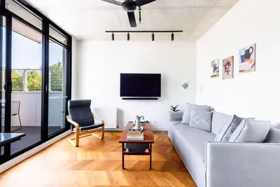 Image de Art, Culture & Coffee - Your Perfect Fitzroy Escape
