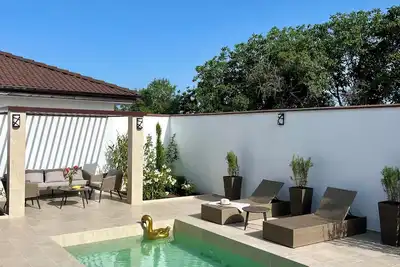Image de 2 Bed Courtyard Villa with pool nr to Sunny Beach