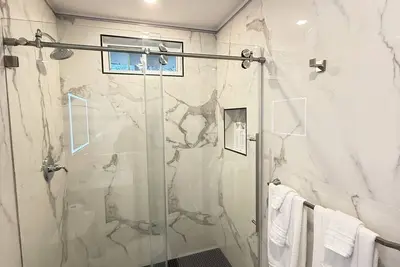 Image de Spacious 4-bedroom house with Ac, fitness room in brilliant Mastic