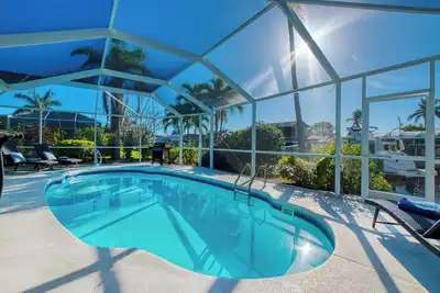 Image de Villa Riverbreeze – Heated Pool & Spa | Gulf Access | Boat Rental + Tours Voucher Incl.