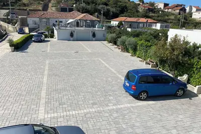 Image de Princess Valdanos - Spacious family apartment, kitchenette, Ac, Wi-Fi & terrace