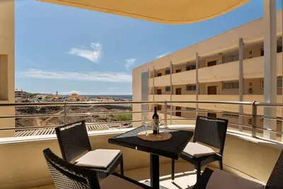 Image de Vacances 'Tu Alojamiento En Playa Paraiso' avec vue sur la mer, piscine privée et Wi-Fi