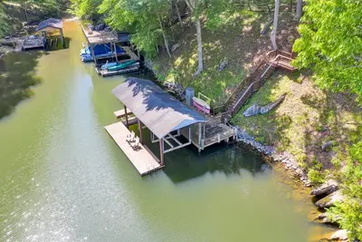 Image de Lakefront, Private Dock!