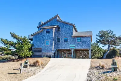 Semi-Oceanfront, Ocean Views, Close to Beach-Np17-1, Fair Winds