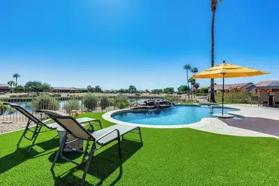 Image de Cozy Cactus Pad with Pool in Surprise