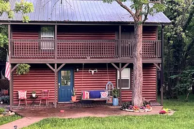 Image de 3-Br, 2 bath, private lakefront cabin, water access, at Pomme de Terre Lake