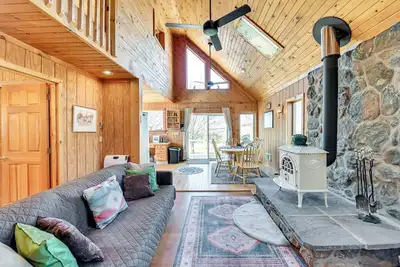 Image de 3 Mi to Catskill Trail: Stamford Cottage w/ Views