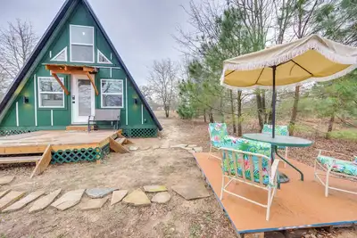 Image de 7 Mi to Tyler State Park: 'A-Game' Cabin