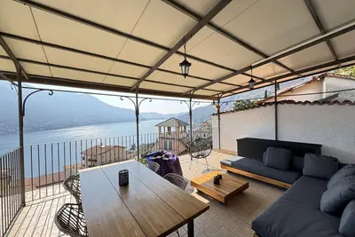 Alberto's Terrace Moltrasio
