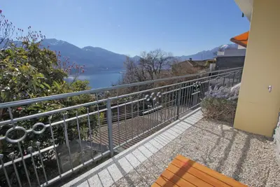 Image de Beautiful duplex apartment with stunning panoramic views in two-family house