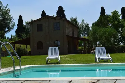 Image de Maison de vacances privée avec climatisation, piscine privée, Wifi, Tv, véranda, près de Sienne