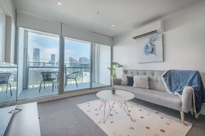Image de The Perfect  2Bedroom  Apt  in Docklands with Pool Parking