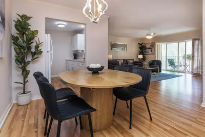 Image de Charming 2-bedroom condo in Midtown Charlotte, in Myers Park