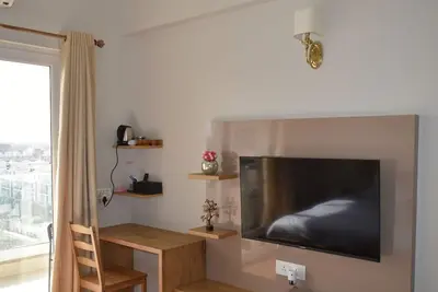 Image de Experience Cozy Living in Serene Surroundings at Sohna near Gurugram