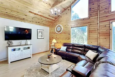Moonlight Cabin | Stunning View, Near Alto Lake