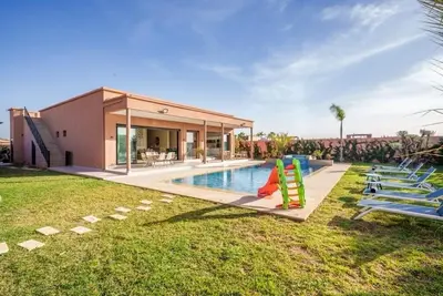 Image de Villa Yasmina ( Sans vis à vis, piscine chauffée)