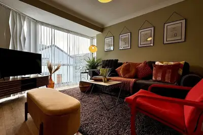 Image de Boho Modern Entire House in Southampton