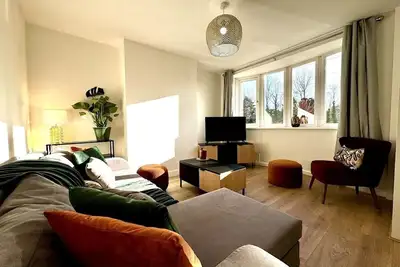 Image de Entire House | Southampton City | Cruise Terminal