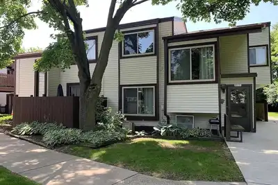 Image de Charming 2-bedroom condo with Ac, WiFi in delightful  Suburban Milwaukee