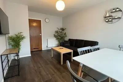 Image de Spacious 4br House Near Gatwick✈️