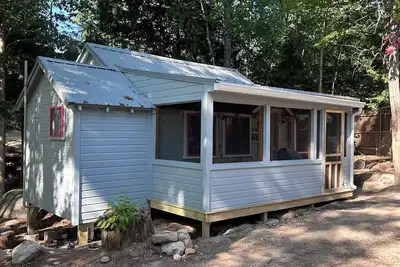 Image de Fish Tale Cabin at Toddy Pond - water fun, close coastal towns/parks and more!