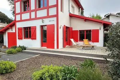 Image de Villa d'artiste, idéale familles, 2 pas de la plage, club de voile et commerces