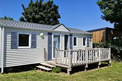 Image de Mobil-Home Standard 32m² (3 chambres) + terrasse 10m² + Tv 6 personnes