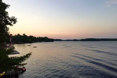 Image de Cozy Lakefront Cottage in the heart of Muskoka