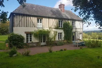 Image de Maison Cosy en Normandie. Cheminée et grand jardin, proche Villages et Plages.