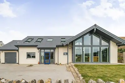 Image de All Ways - sleeps 6 guests  in 3 bedrooms