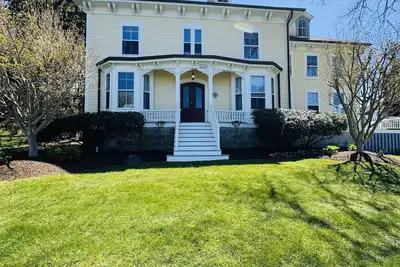 Image de Waterfront Luxury Victorian Near Newport with Stunning Views