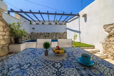 Image de Maison de vacances avec climatisation, piscine