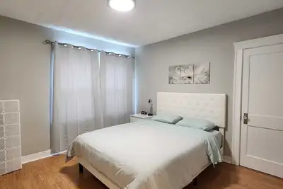 Image de 2 bedroom's 1 bathroom \n10 min-Airport/Downtown Boston \n7 min-Encore Casino