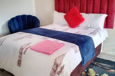 Image de 0688429688 Charming 1 bed room with privatebathroom, WiFi in peaceful Mahikeng