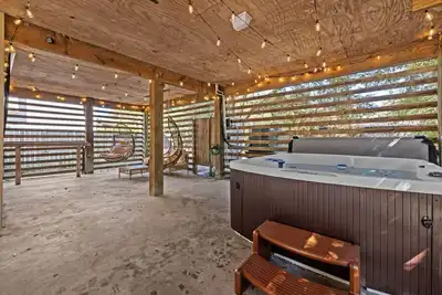 Image de Mins to Beach~Hot Tub~Projector~Shuffleboard