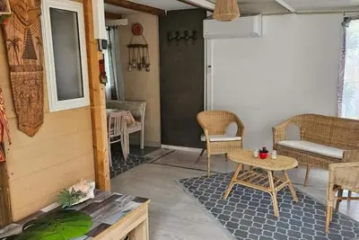 Image de Chalet familial dans camping avec piscine