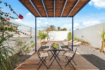 Image de Casa Canto  Jardín, Parking & Calma  by Bayside Rentals