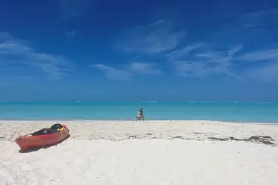 Image de Professionally decorated 2-bedroom condo in delightful Treasure Cay w/dockage! !