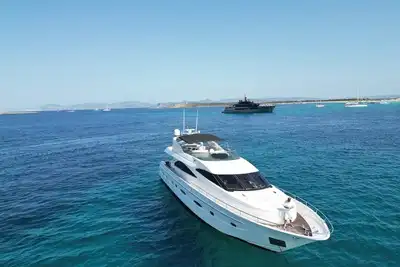 Image de 4-bedroom boat in wonderful Monaco with Jacuzzi