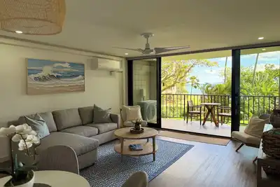 Image de Luxe Beachfront Escape: Ocean Views, Ac & Premium Amenities
