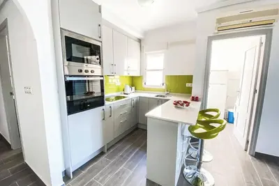 Image de 2-bedroom bright apartment with private solarium and big pool