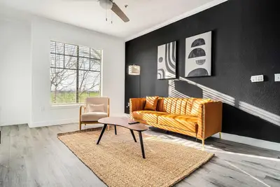 Image de Boulevard Stays 1br by the Stadium Pool, Parking, Gym 11